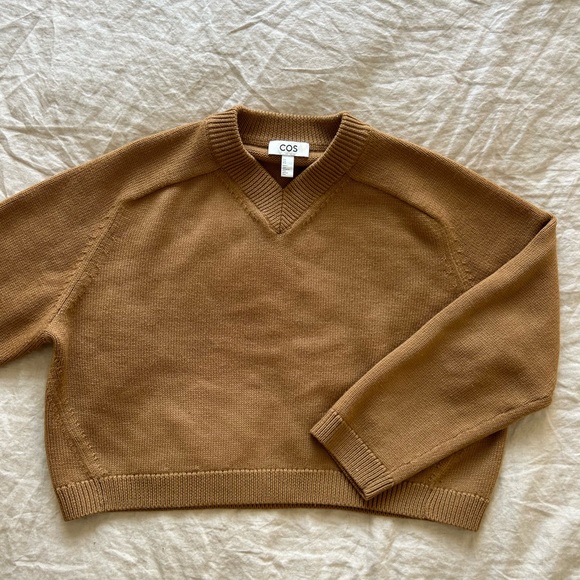 COS V-Neck Marino Wool Jumper - M - Picture 4 of 5